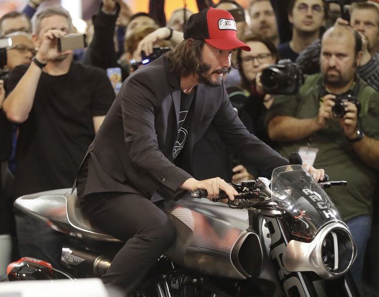 Dàn xe cực chất của tài tử Keanu Reeves đổ bộ EICMA 2017