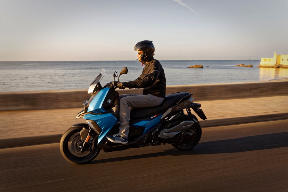 BMW C400X: xe ga tầm trung công nghệ “đầy mình”