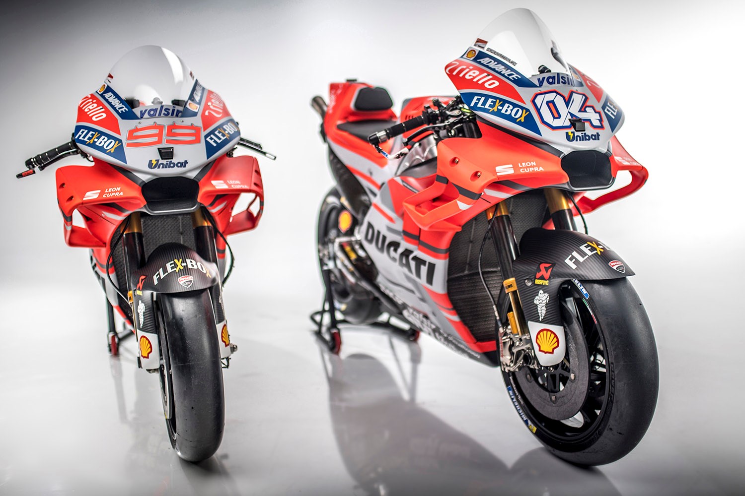 Ducati Desmosedici GP “hung hãn” hơn với màu áo 2018