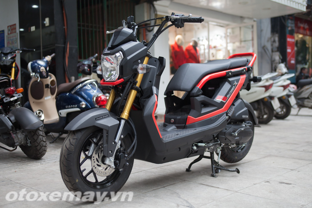 Honda Zoomer-X 2018 đến Hà Nội: ngầu hơn, giá không đổi